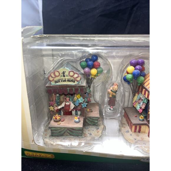 New Lemax Village Collection Carnival Kiosks Set Of 5 Decorations de table 2004 - Picture 2 of 9